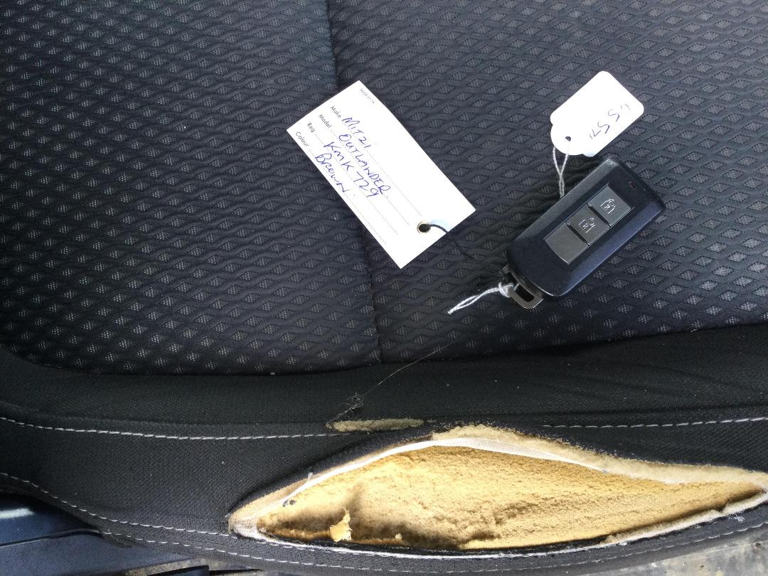 Photo '27' of Mitsubishi Outlander LS