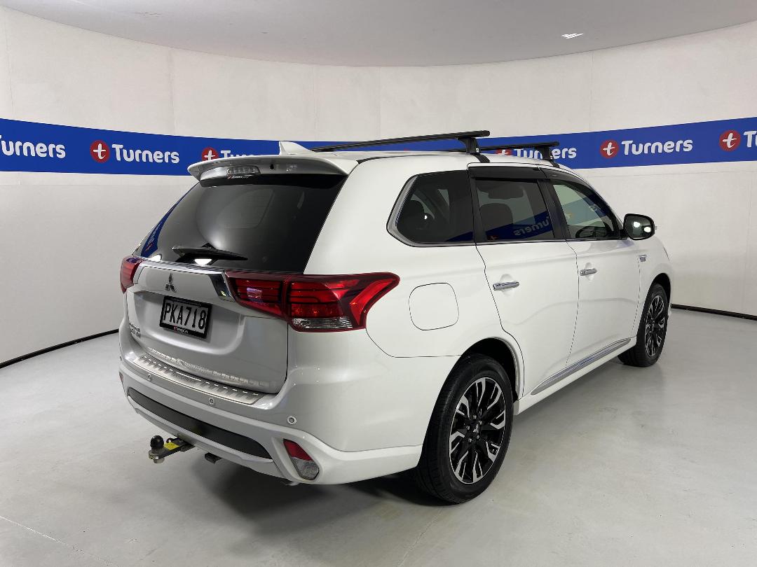 Photo '7' of Mitsubishi Outlander