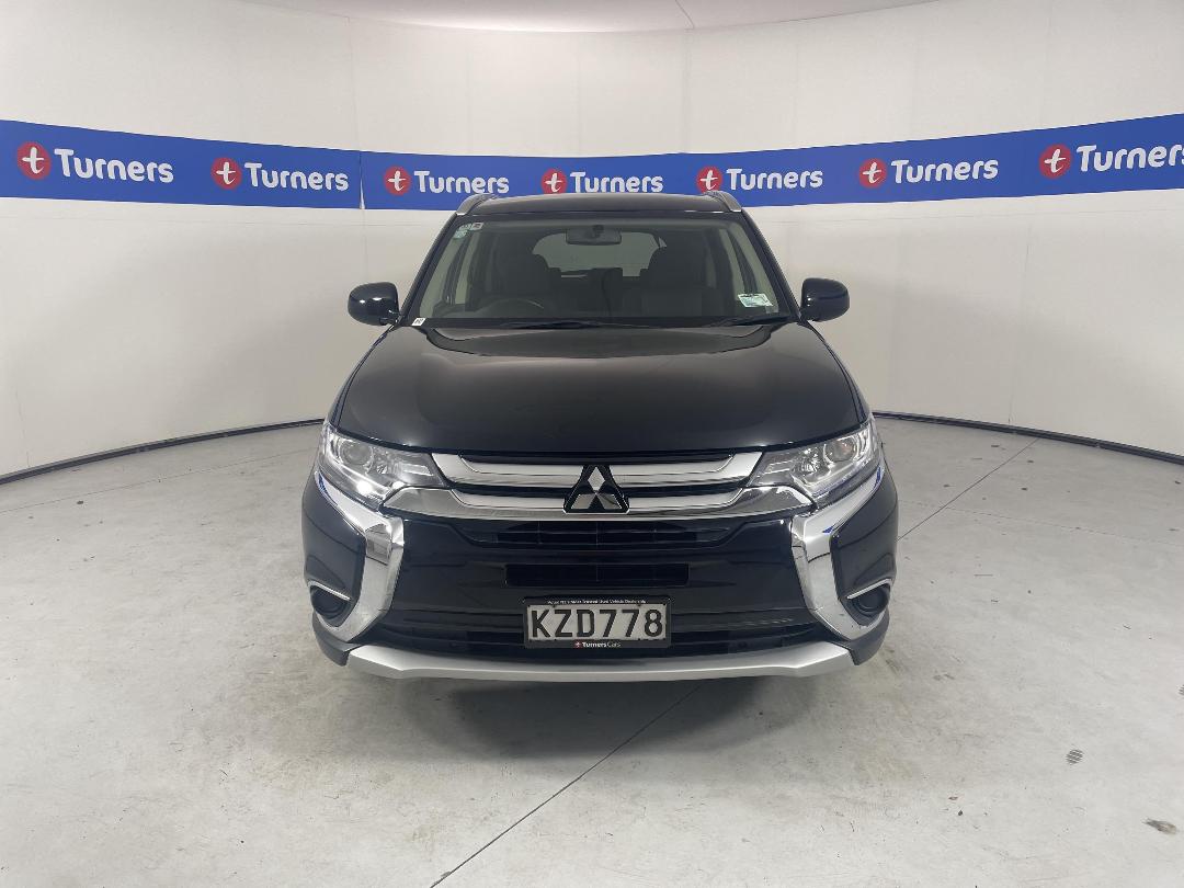 Photo '2' of Mitsubishi Outlander