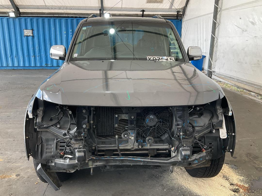 Photo '6' of Mitsubishi Pajero Exceed