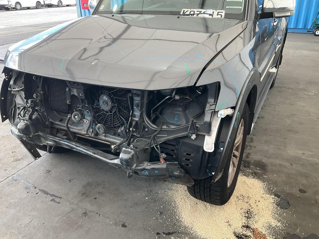 Photo '7' of Mitsubishi Pajero Exceed