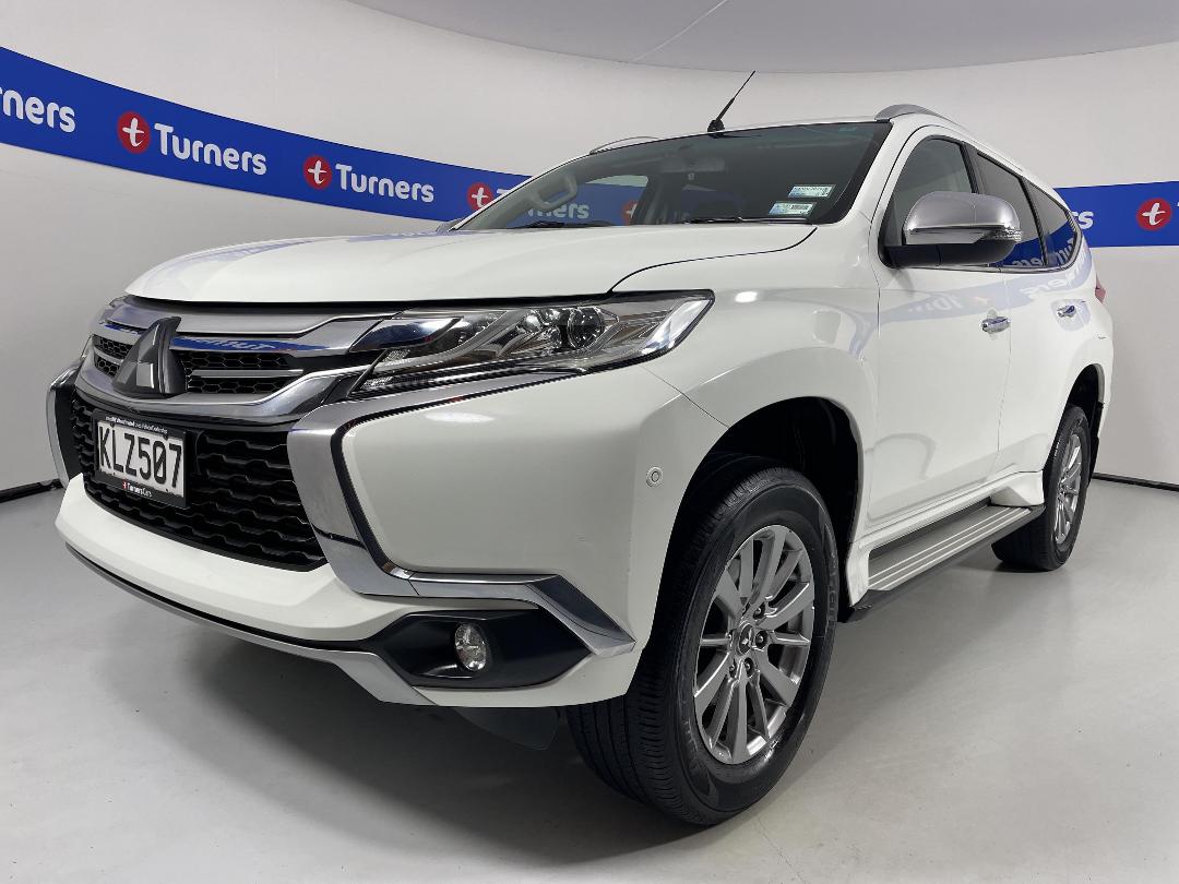 Photo '4' of Mitsubishi Pajero Sport