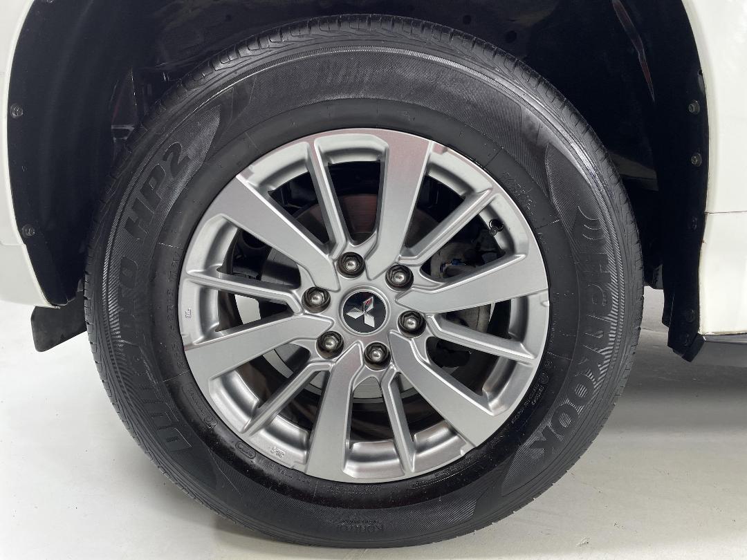 Photo '10' of Mitsubishi Pajero Sport