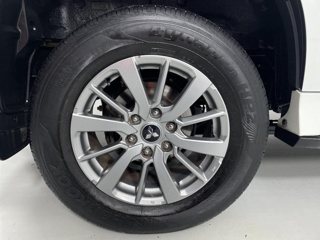 Photo '12' of Mitsubishi Pajero Sport