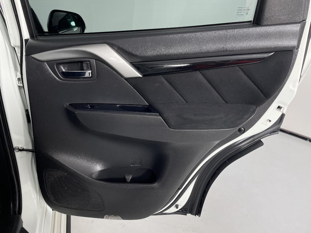 Photo '19' of Mitsubishi Pajero Sport