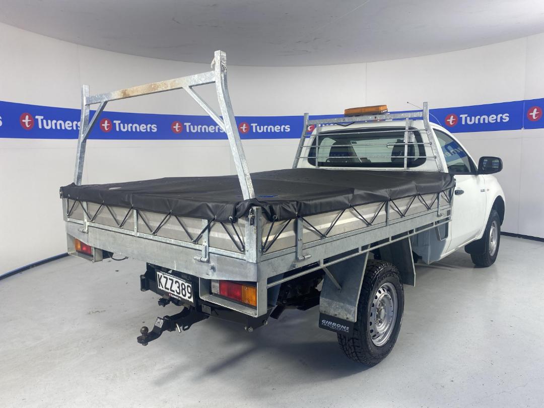 Photo '7' of Mitsubishi Triton