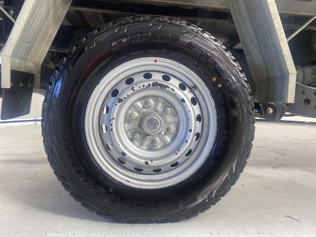 Photo '12' of Mitsubishi Triton