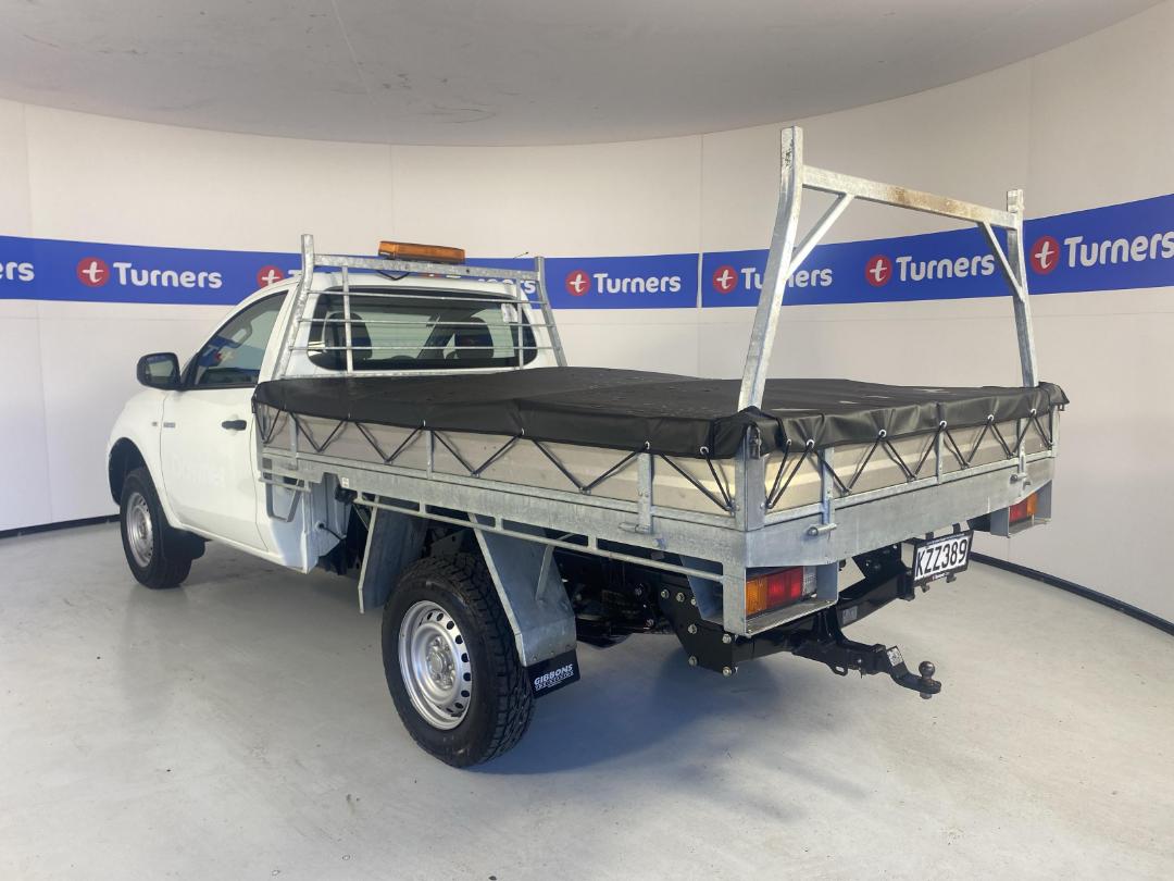 Photo '5' of Mitsubishi Triton