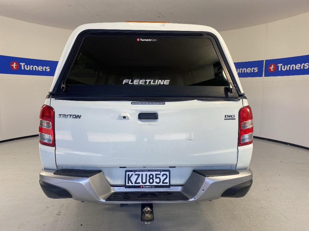 Photo '6' of Mitsubishi Triton