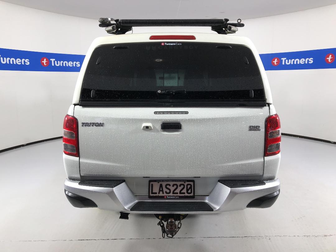 Photo '6' of Mitsubishi Triton