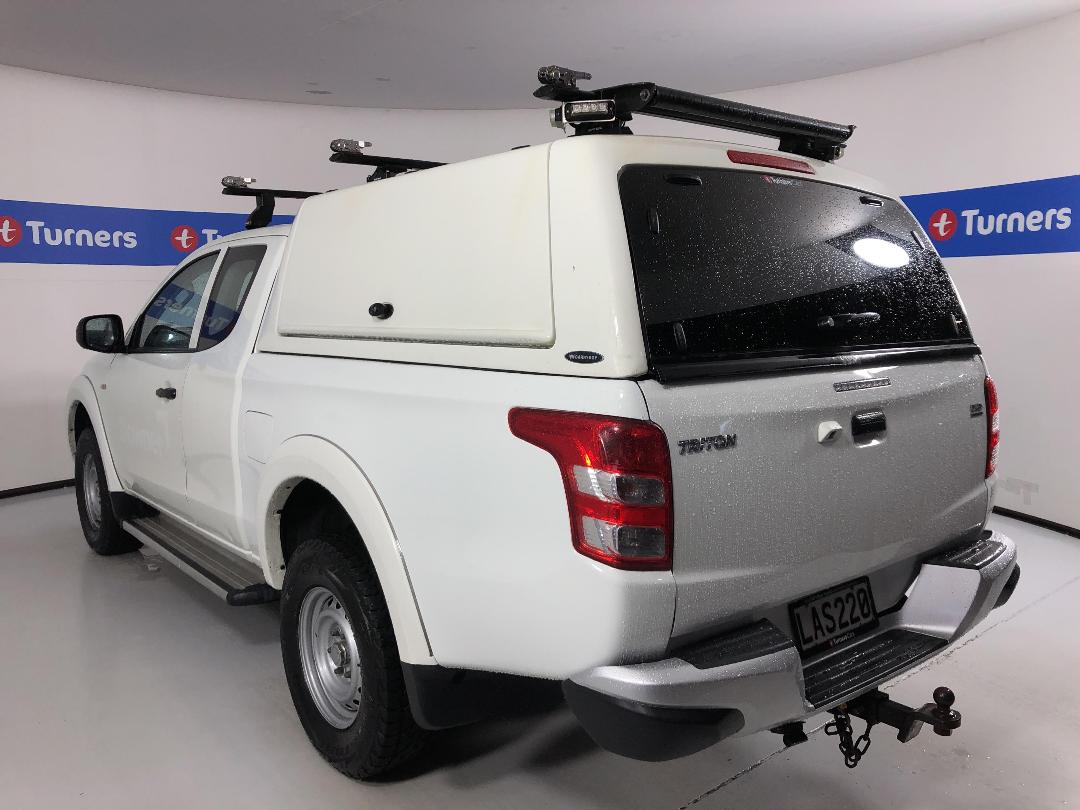 Photo '5' of Mitsubishi Triton