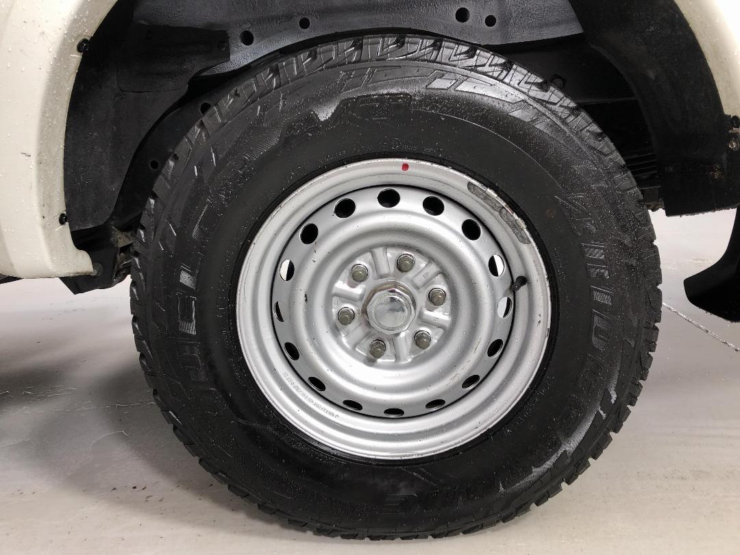 Photo '11' of Mitsubishi Triton