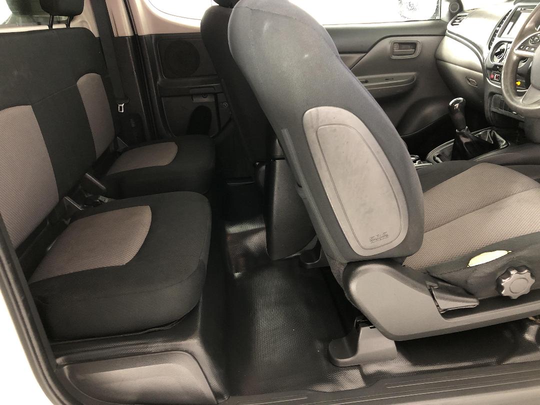 Photo '20' of Mitsubishi Triton