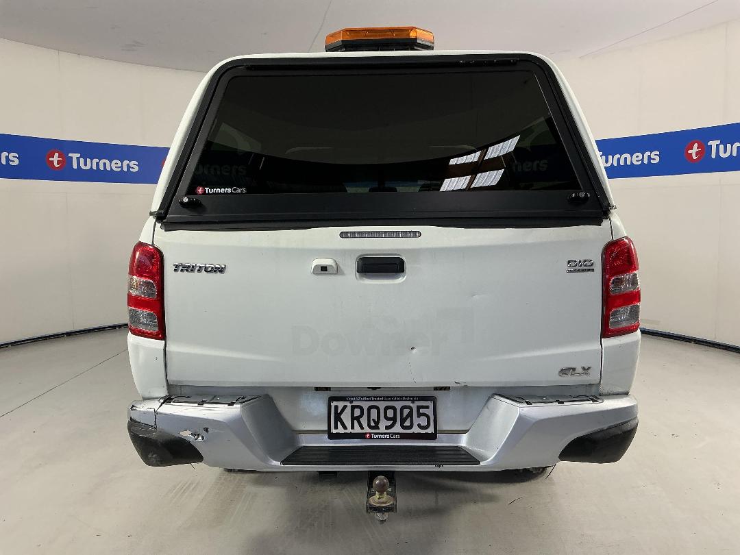 Photo '6' of Mitsubishi Triton