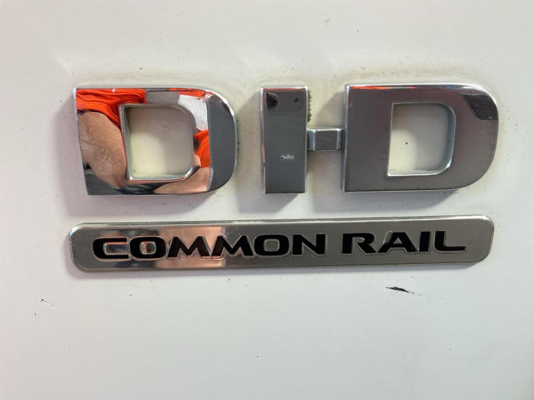 Photo '30' of Mitsubishi Triton