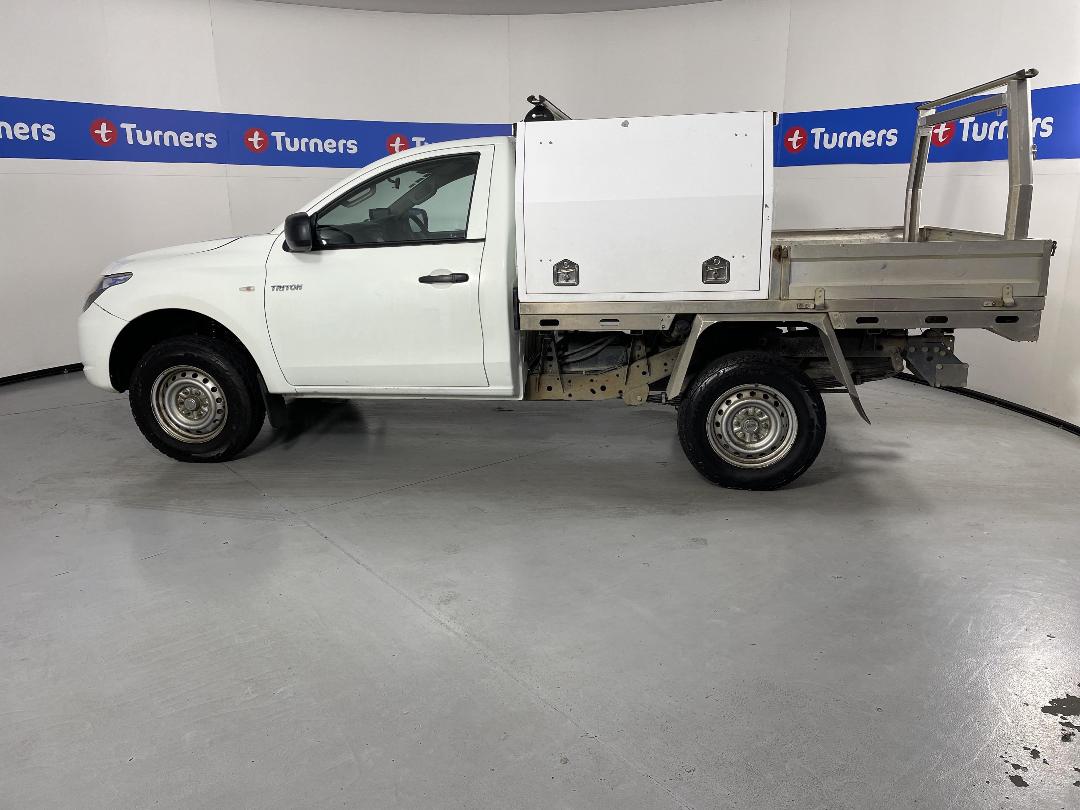 Photo '21' of Mitsubishi Triton Photo '21' of Mitsubishi Triton