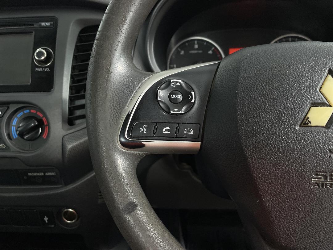 Photo '25' of Mitsubishi Triton Photo '25' of Mitsubishi Triton