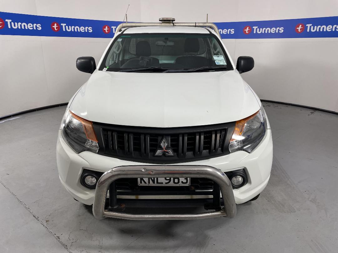 Photo '2' of Mitsubishi Triton