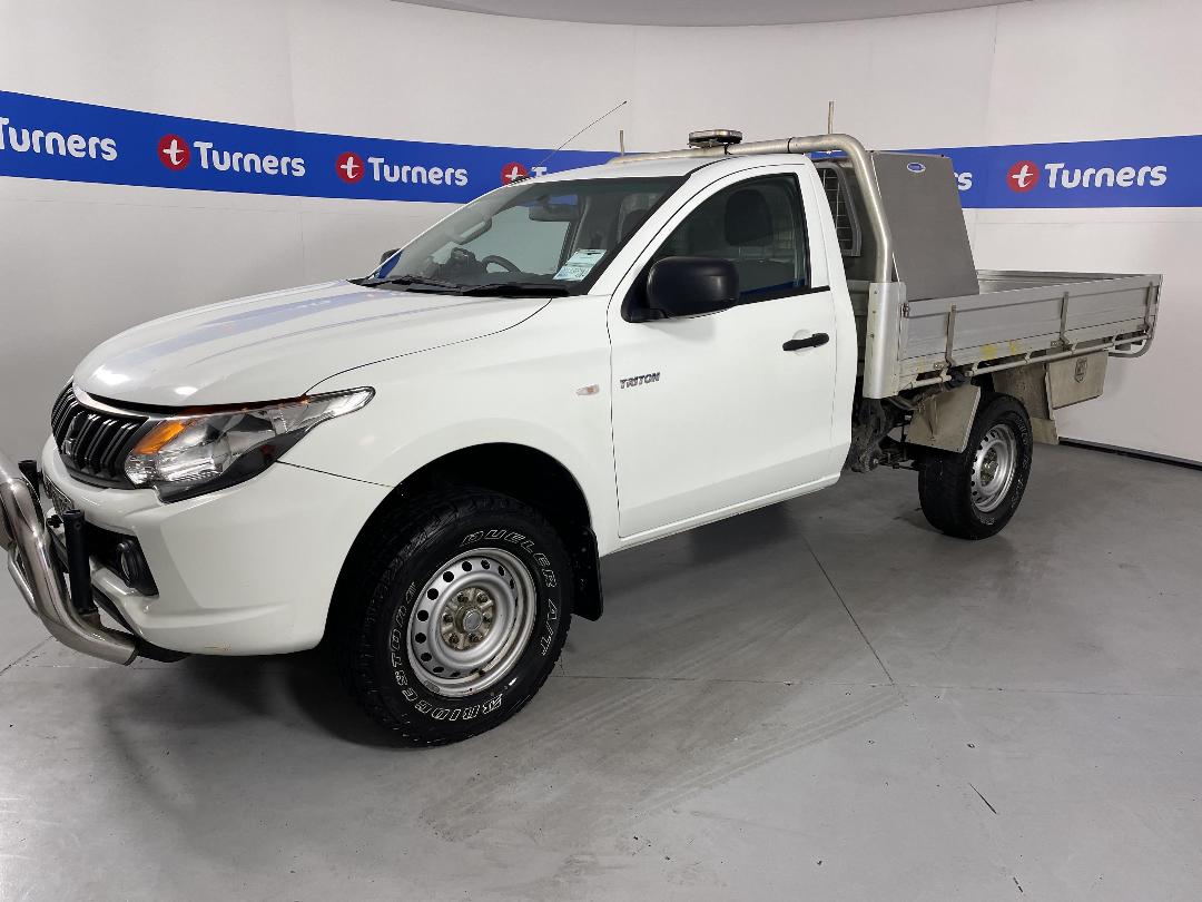 Photo '4' of Mitsubishi Triton