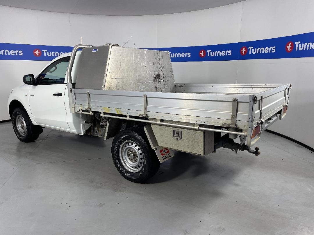 Photo '5' of Mitsubishi Triton