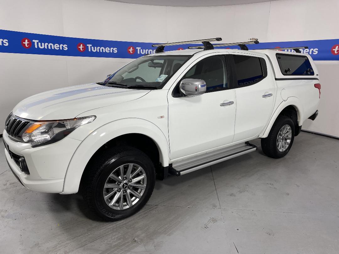 Photo '4' of Mitsubishi Triton