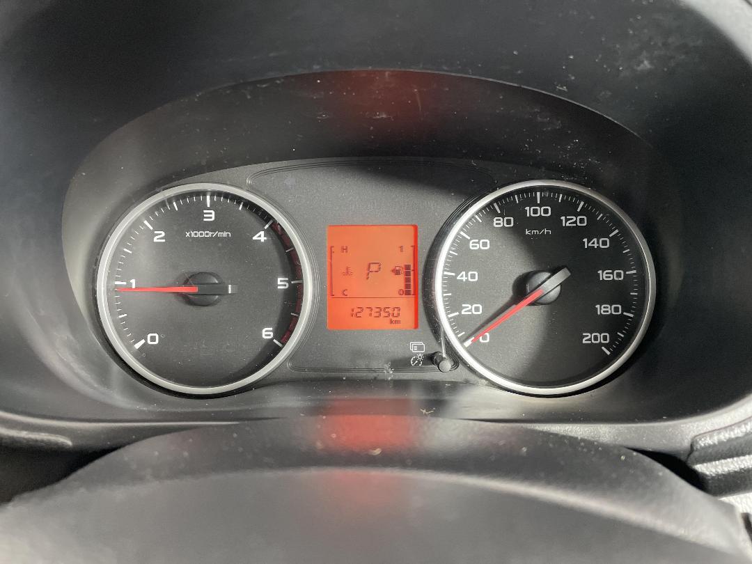 Photo '21' of Mitsubishi Triton