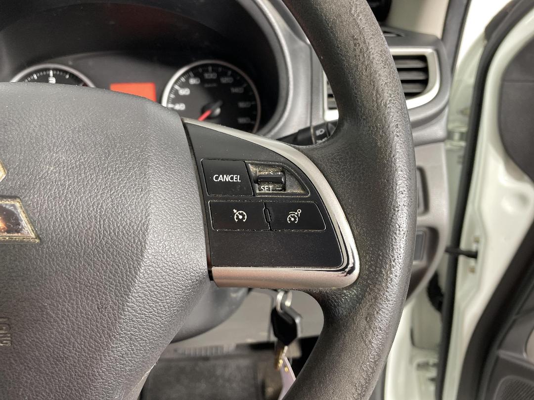 Photo '28' of Mitsubishi Triton