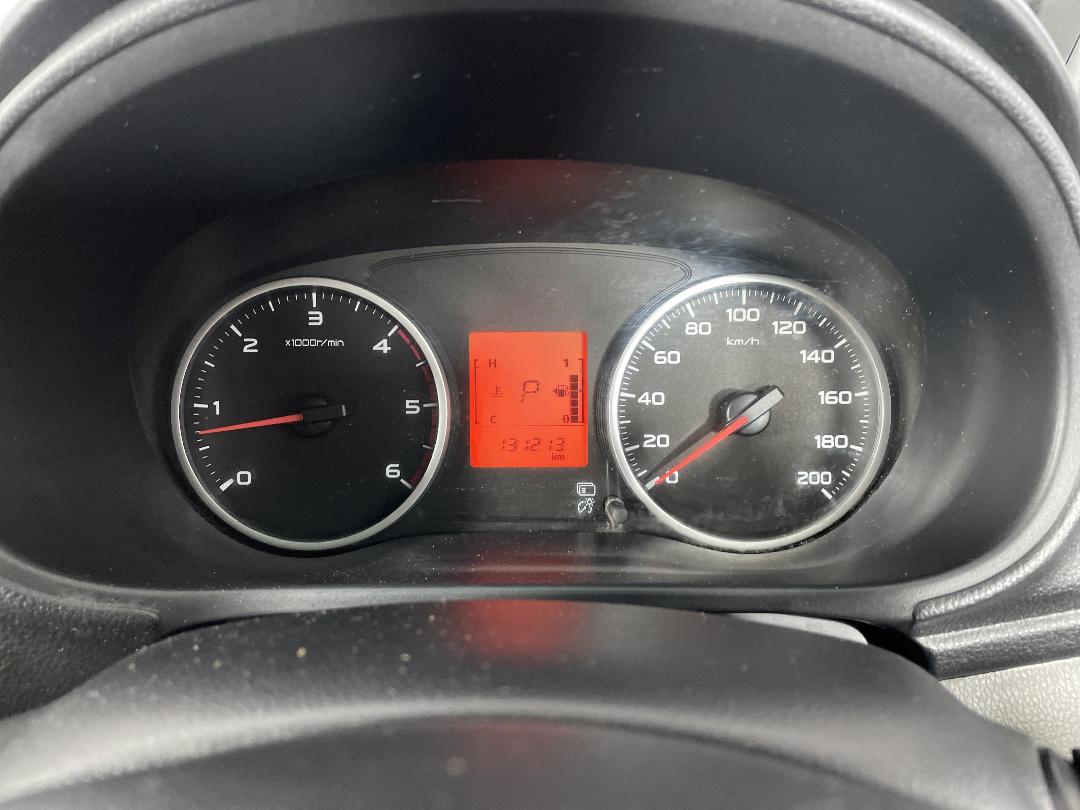 Photo '21' of Mitsubishi Triton Photo '21' of Mitsubishi Triton