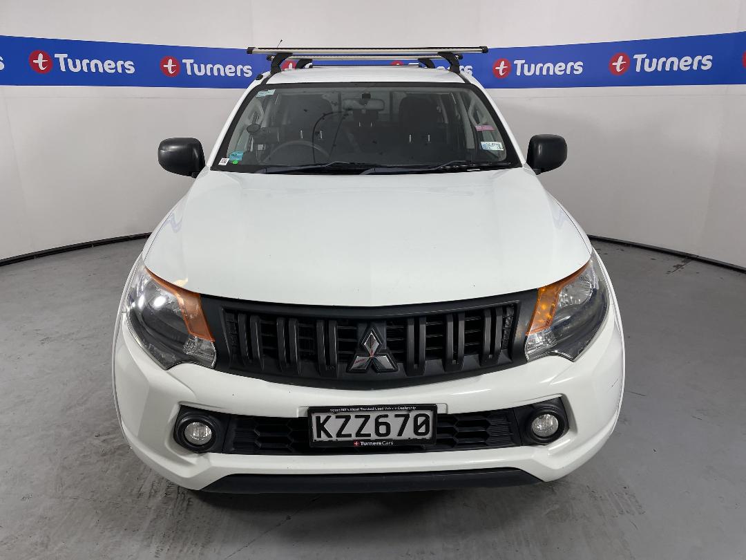 Photo '2' of Mitsubishi Triton