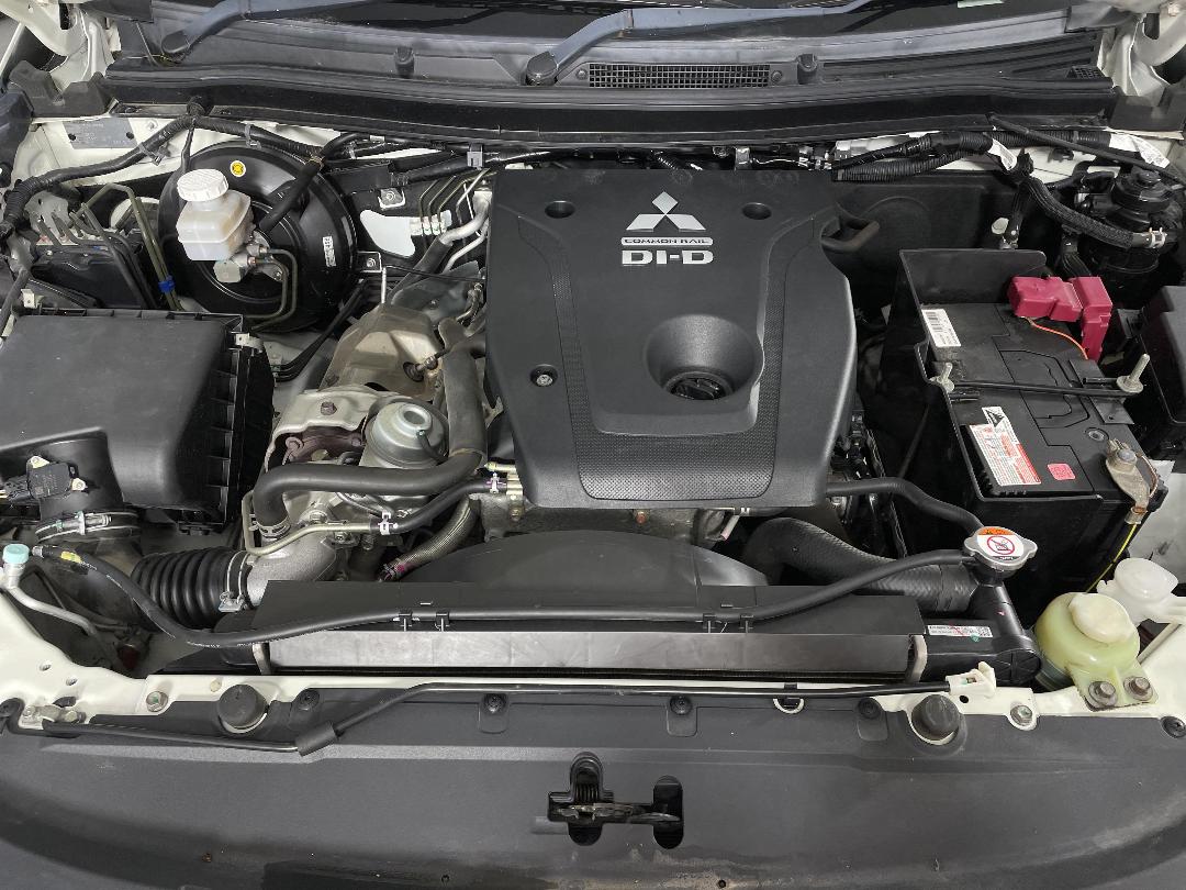 Photo '13' of Mitsubishi Triton