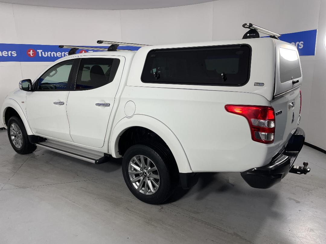 Photo '5' of Mitsubishi Triton