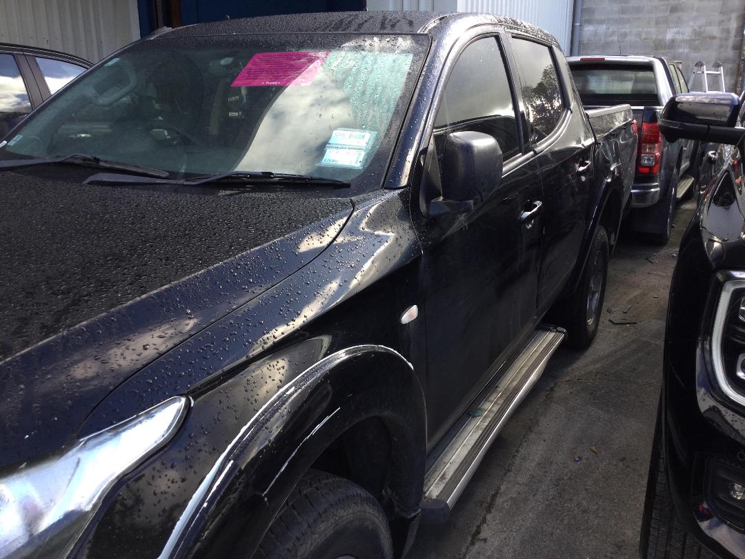 Photo '2' of Mitsubishi Triton D/CAB GLX Photo '2' of Mitsubishi Triton D/CAB GLX