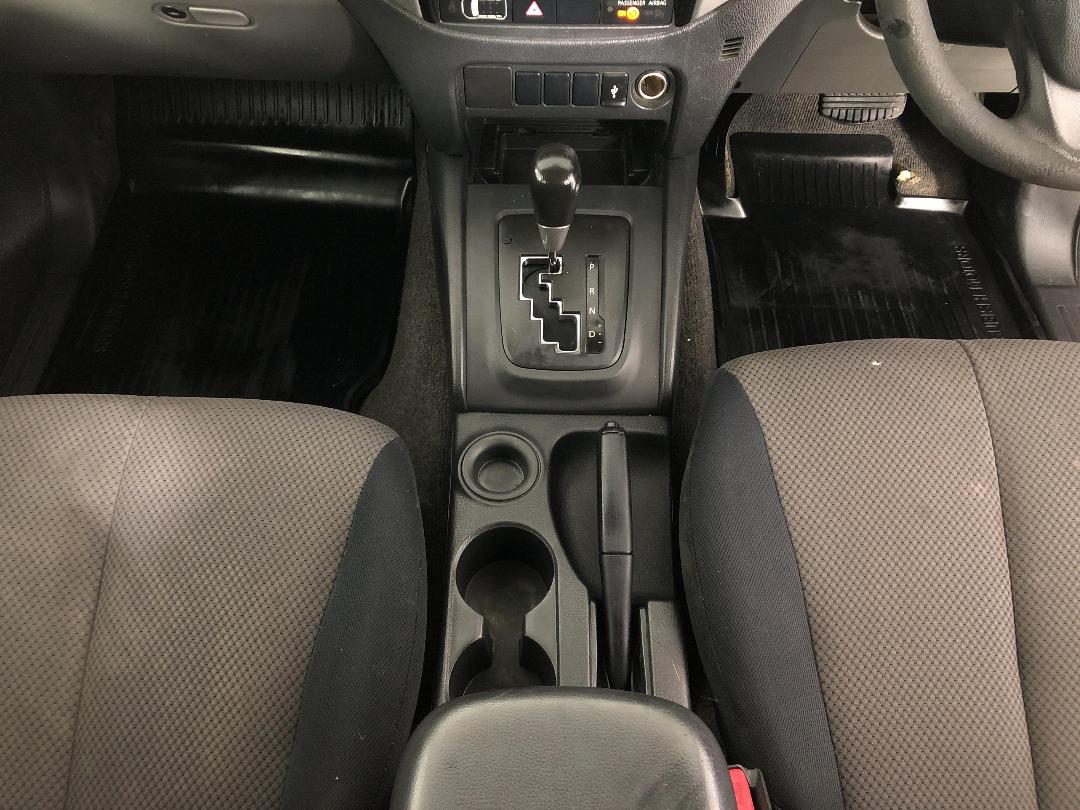 Photo '18' of Mitsubishi Triton