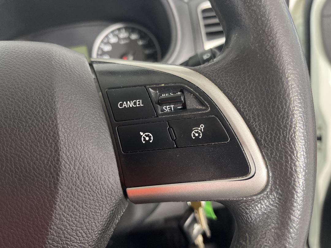 Photo '26' of Mitsubishi Triton