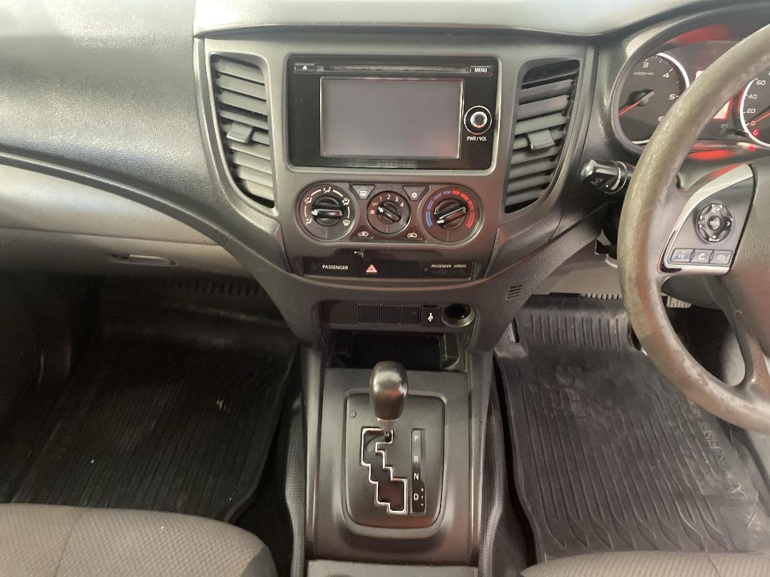 Photo '18' of Mitsubishi Triton Photo '18' of Mitsubishi Triton