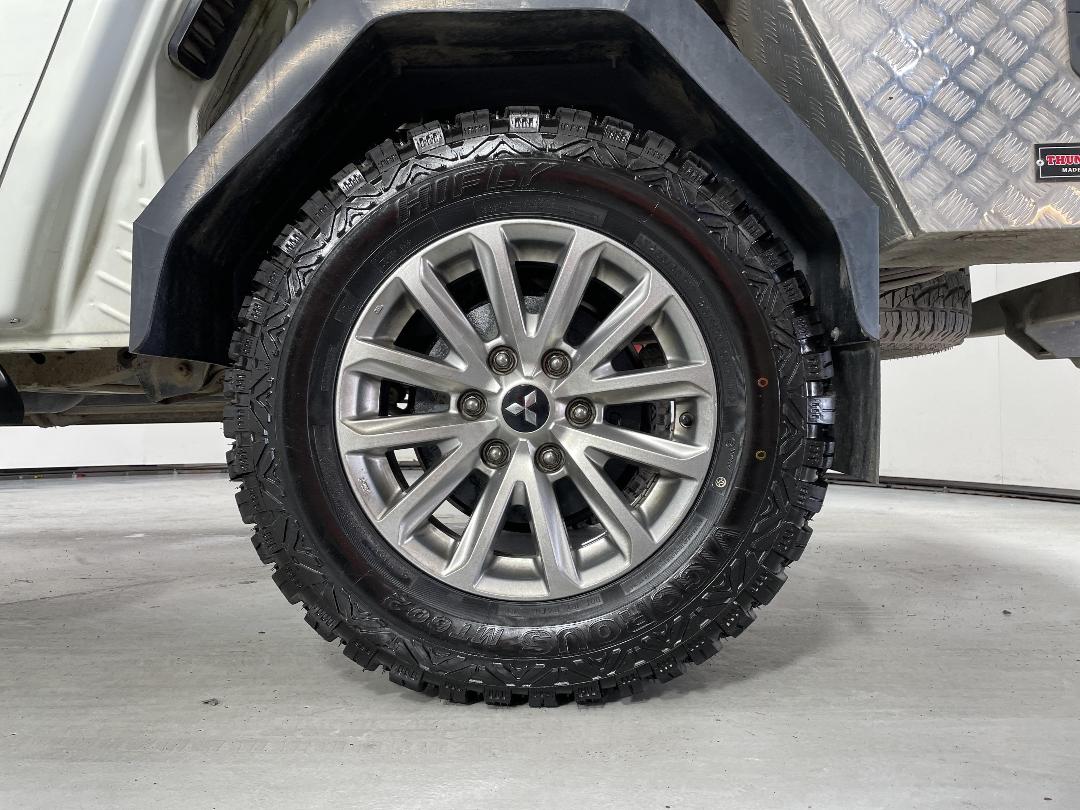 Photo '11' of Mitsubishi Triton Photo '11' of Mitsubishi Triton