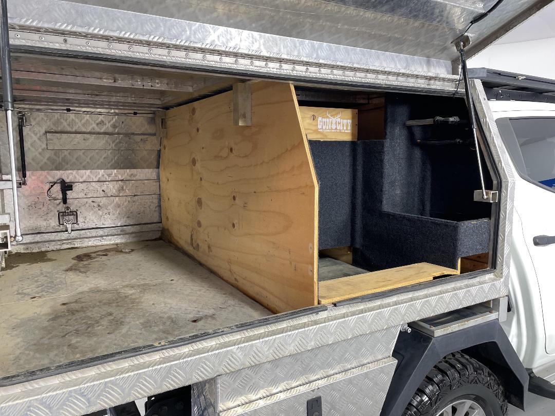 Photo '27' of Mitsubishi Triton Photo '27' of Mitsubishi Triton