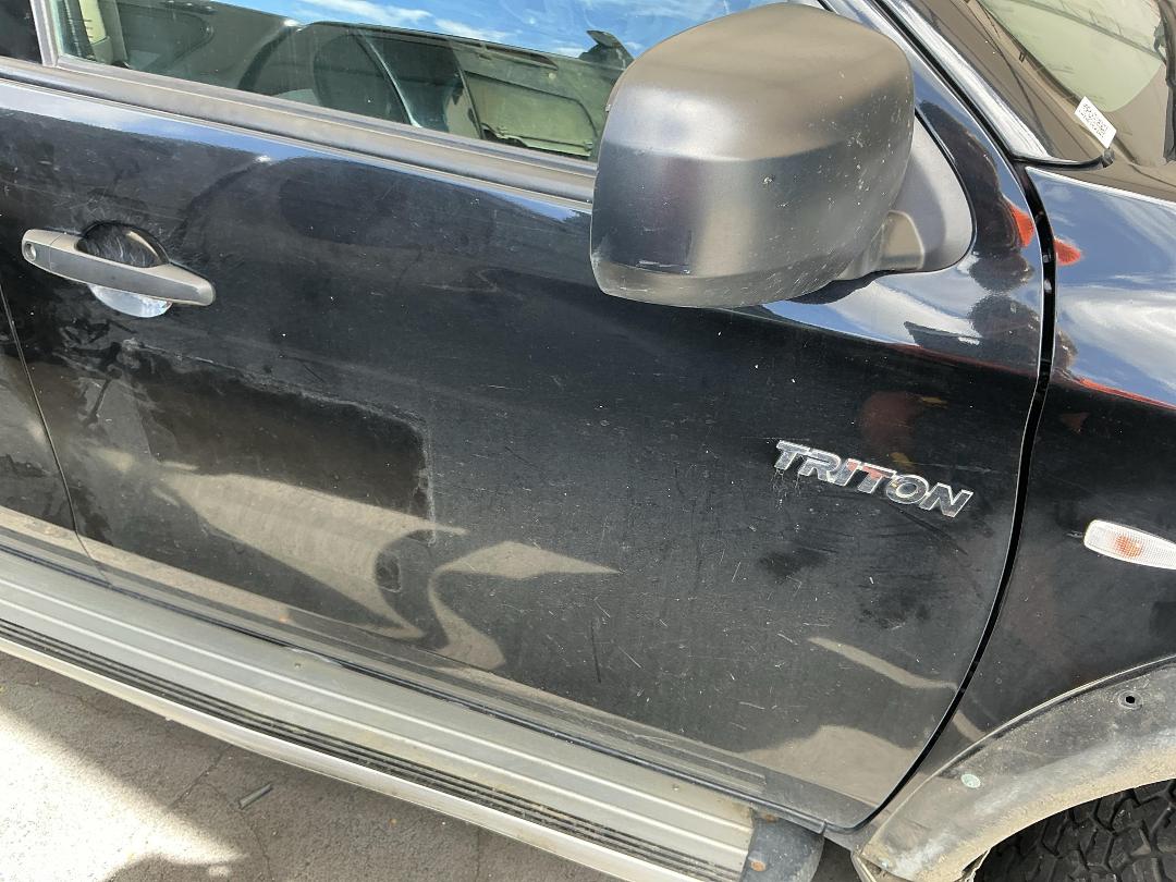 Photo '3' of Mitsubishi Triton Dcab C GLX