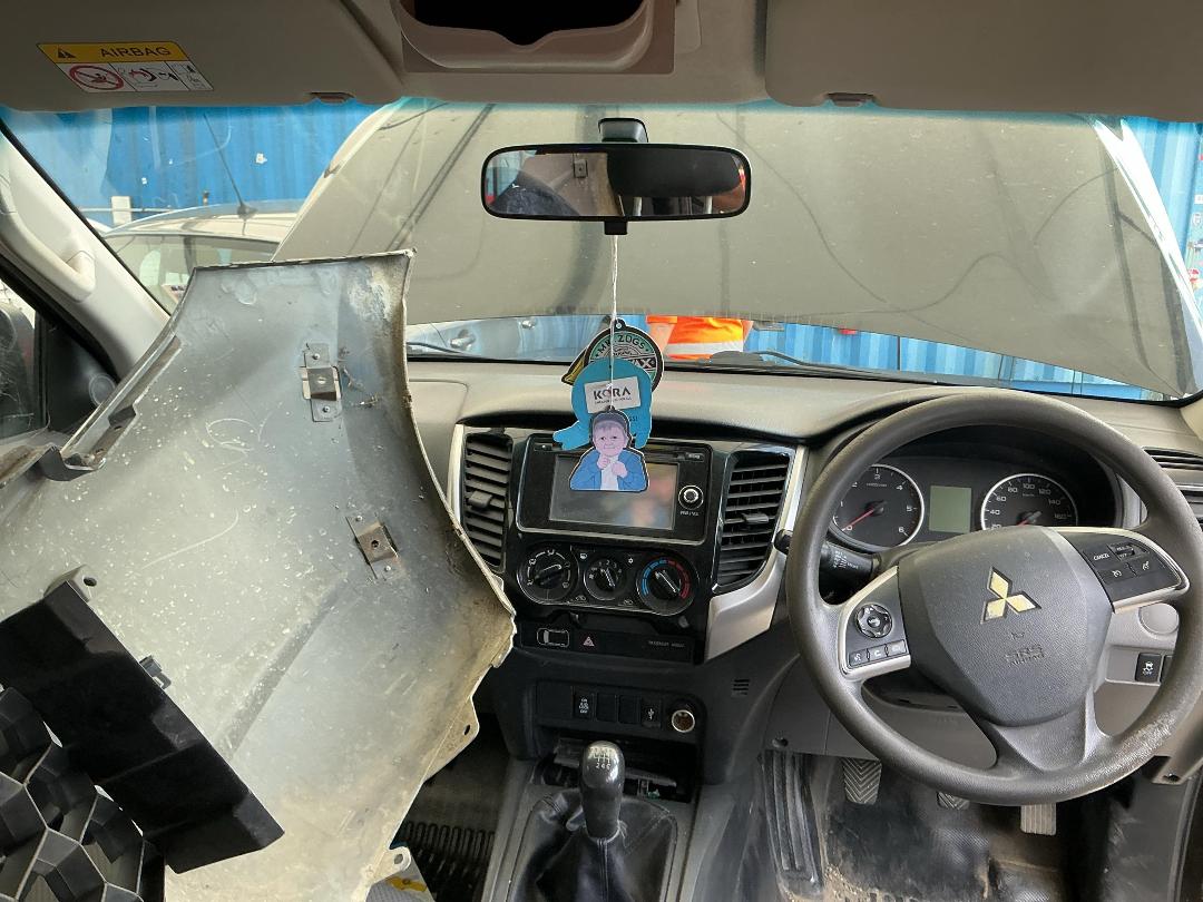 Photo '18' of Mitsubishi Triton Dcab C GLX