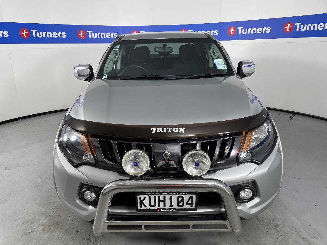 Photo '2' of Mitsubishi Triton