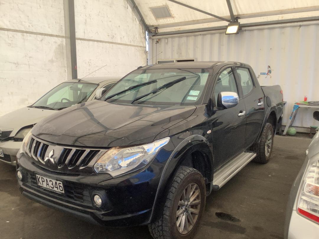 Photo '2' of Mitsubishi Triton DC Glxr 6M