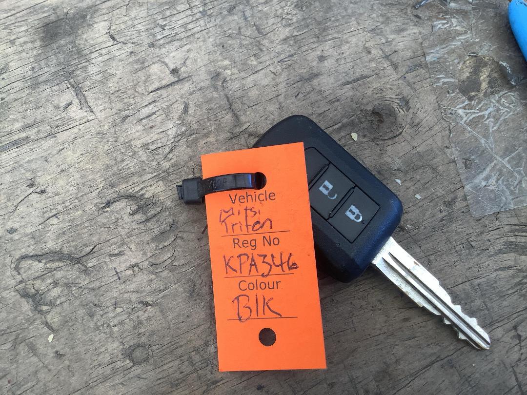 Photo '17' of Mitsubishi Triton DC Glxr 6M