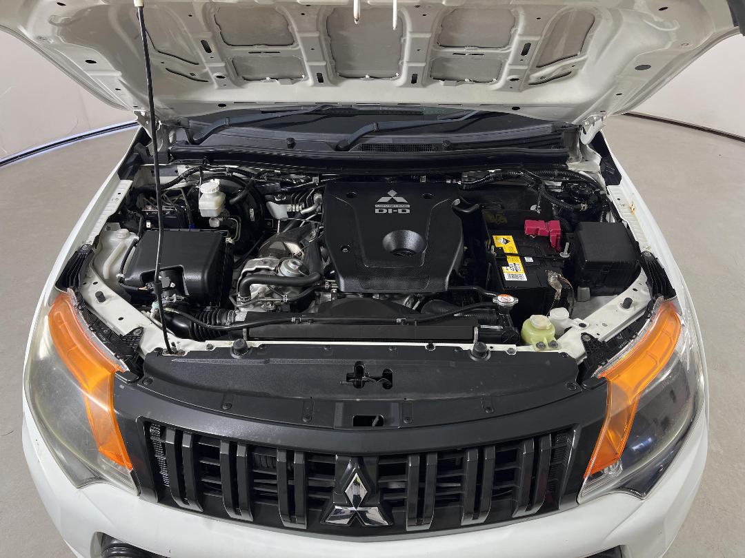 Photo '13' of Mitsubishi Triton Photo '13' of Mitsubishi Triton