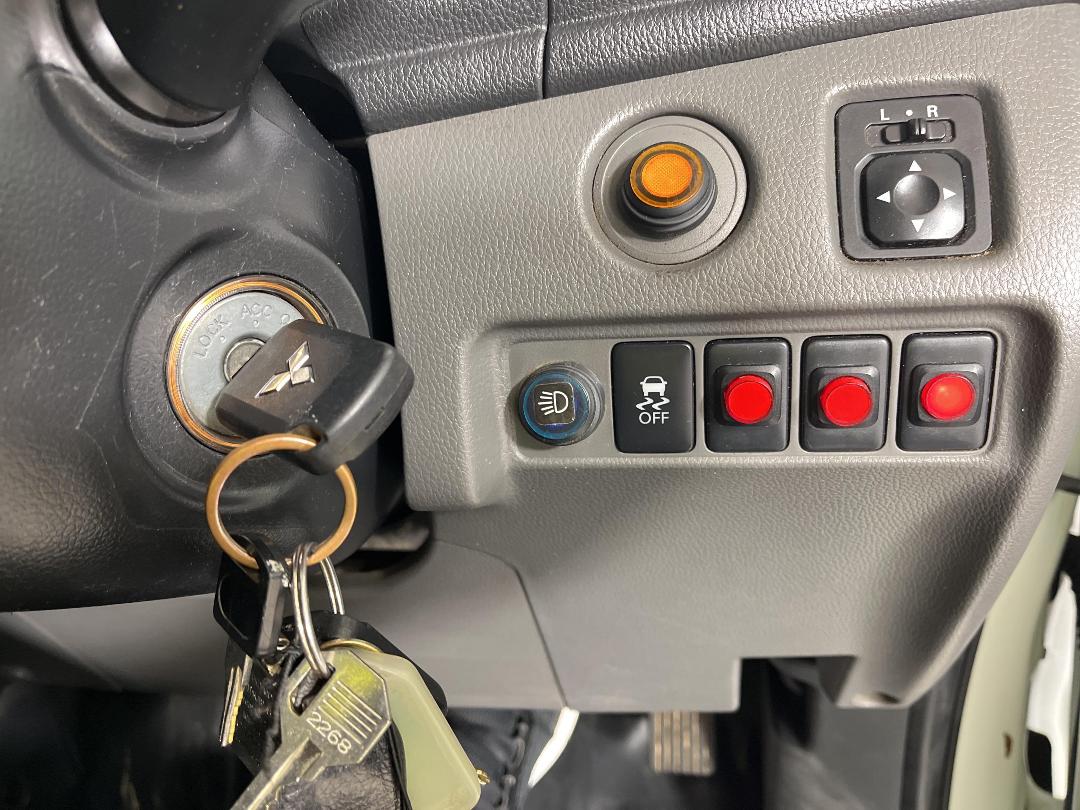 Photo '22' of Mitsubishi Triton Photo '22' of Mitsubishi Triton