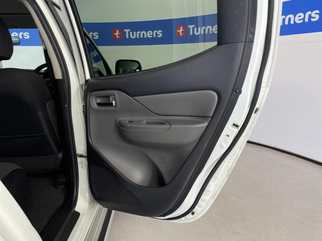 Photo '19' of Mitsubishi Triton