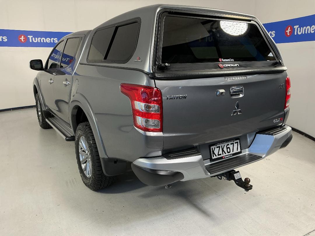 Photo '5' of Mitsubishi Triton