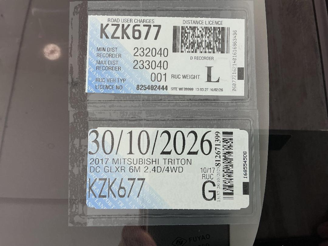 Photo '28' of Mitsubishi Triton