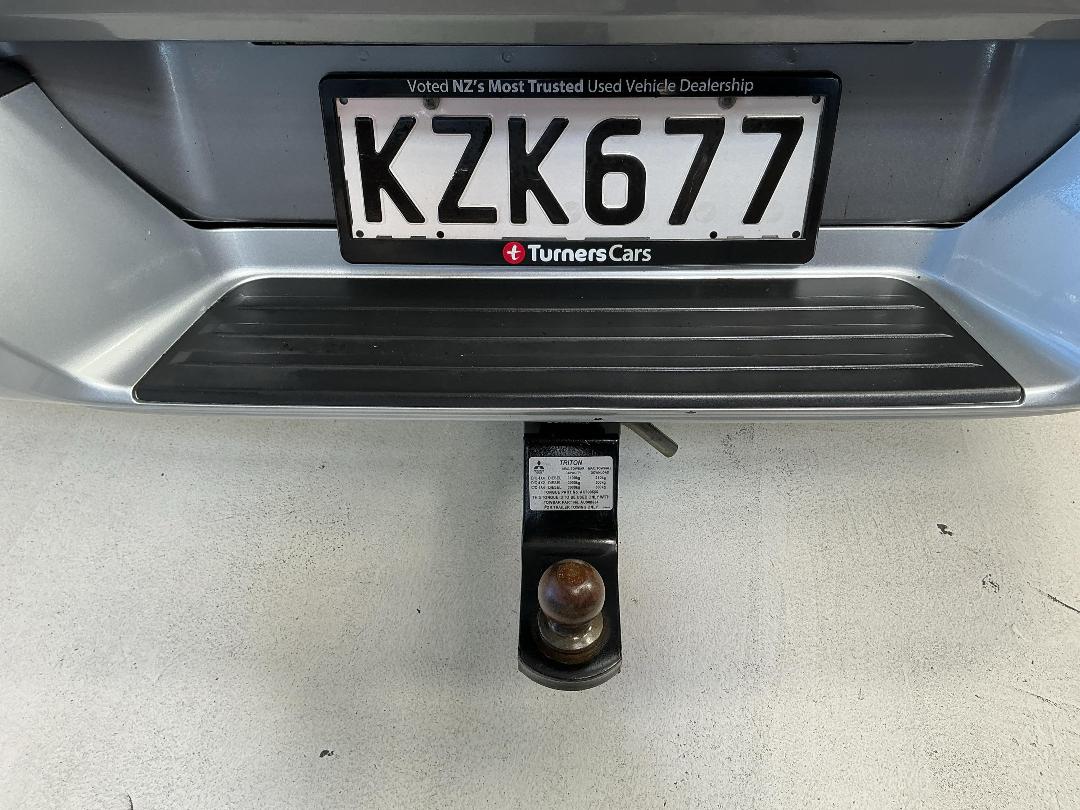 Photo '32' of Mitsubishi Triton