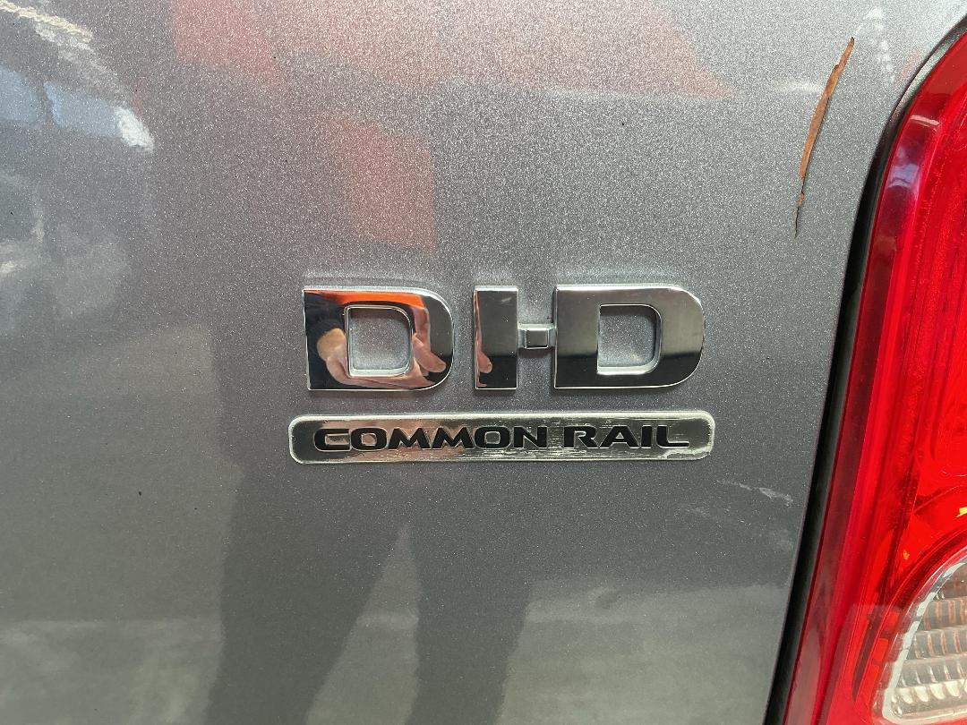 Photo '30' of Mitsubishi Triton