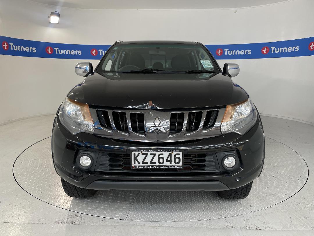 Photo '2' of Mitsubishi Triton